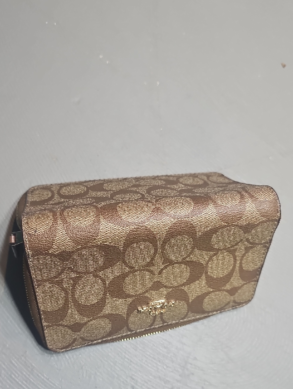 Coach Medium ID Zip Wallet In Signature Canvas Khaki/Saddle C4124 - Picture 10 of 10